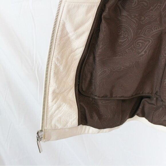 Vintage Women’s Cream Leather Jacket with Thinsulate Liner Zip Front Small - Picture 6 of 12